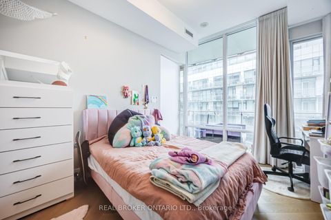 Photo 11 at 916 - 29 Queens Quay E, Waterfront Communities C8, Toronto