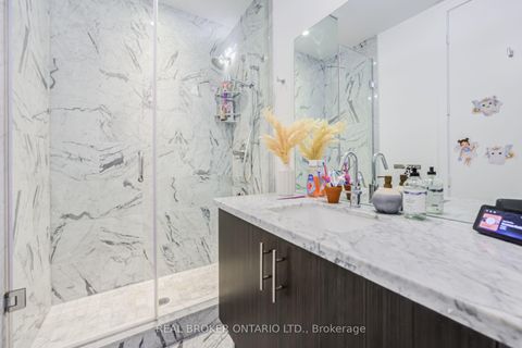 Photo 12 at 916 - 29 Queens Quay E, Waterfront Communities C8, Toronto
