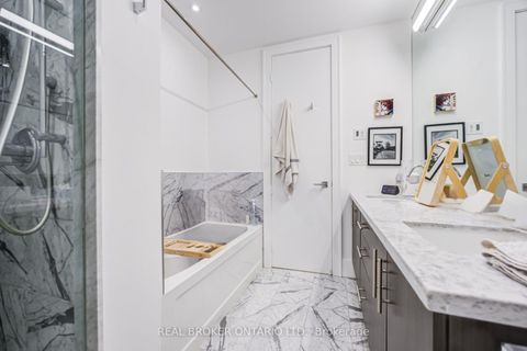 Photo 18 at 916 - 29 Queens Quay E, Waterfront Communities C8, Toronto