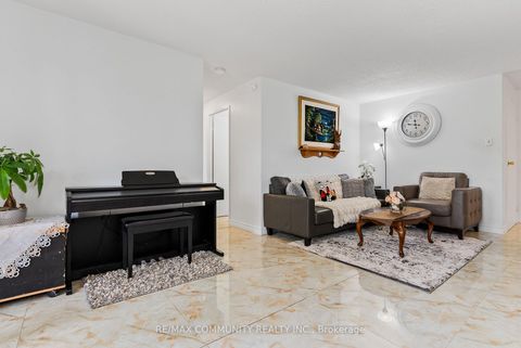 Photo 2 at 407 - 1445 Wilson Avenue, CFB, Toronto