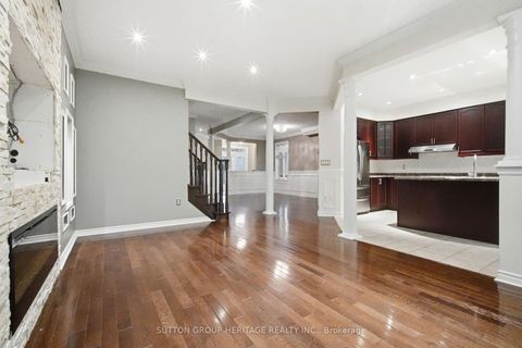 Photo 8 at 16 Shrewsbury Drive, Brooklin, Whitby