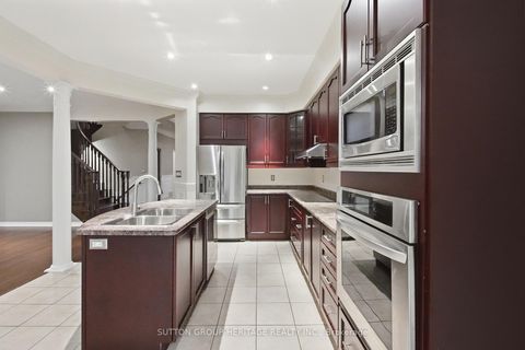 Photo 11 at 16 Shrewsbury Drive, Brooklin, Whitby