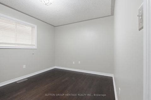 Photo 29 at 16 Shrewsbury Drive, Brooklin, Whitby