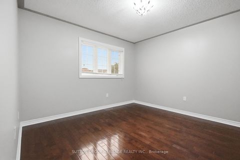 Photo 31 at 16 Shrewsbury Drive, Brooklin, Whitby