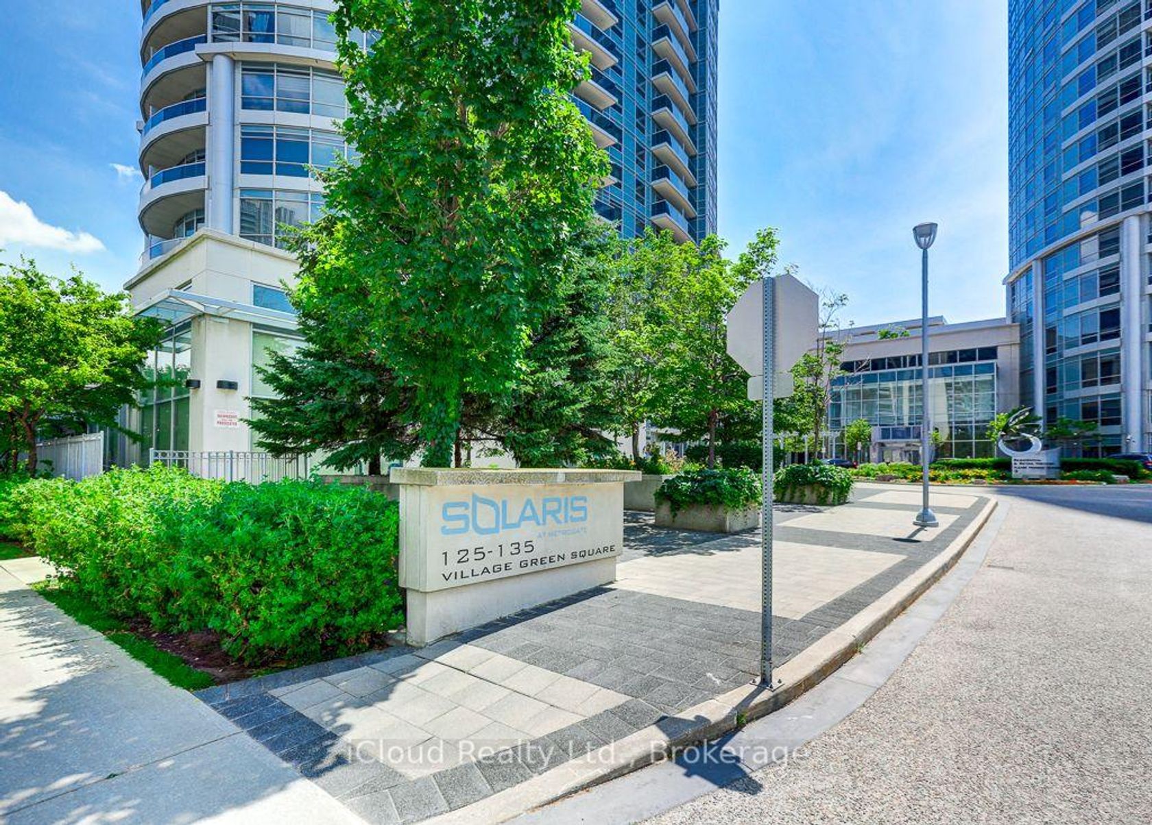 1712 - 125 Village Green Square, Malvern West, Toronto photo number 2