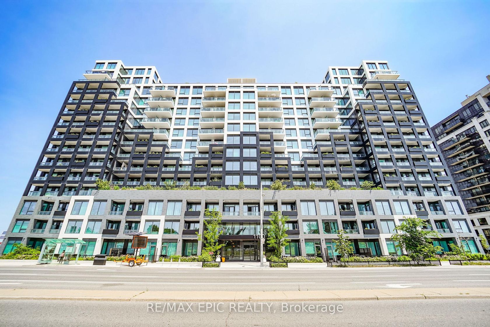 928 - 1100 Sheppard Avenue W, York University Heights, Toronto photo number 2