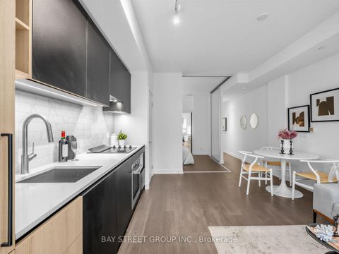 Photo 3 at 318 - 55 Mercer Street, Waterfront Communities C1, Toronto