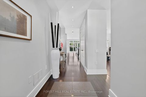 Photo 2 at 51 Greenfield Drive, City Centre West, Toronto