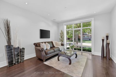 Photo 7 at 51 Greenfield Drive, City Centre West, Toronto