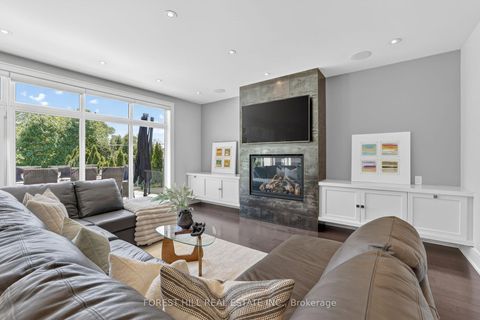 Photo 9 at 51 Greenfield Drive, City Centre West, Toronto
