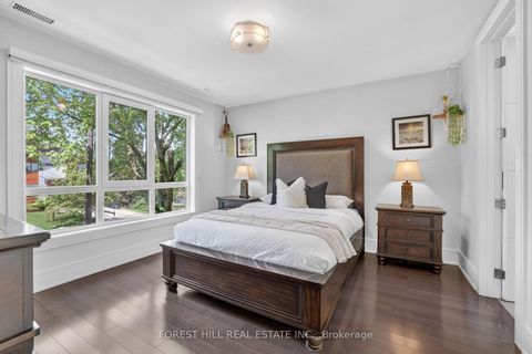 Photo 26 at 51 Greenfield Drive, City Centre West, Toronto
