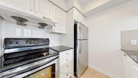 Photo 10 at 523 - 238 Bonis Avenue, Sullivan, Toronto