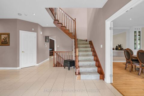 Photo 7 at 6 Audubon Way, Baldwin, Georgina