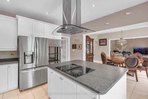 Photo 11 at 6 Audubon Way, Baldwin, Georgina