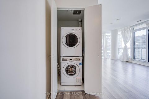 Photo 18 at 2404 - 290 Adelaide Street W, Waterfront Communities C1, Toronto