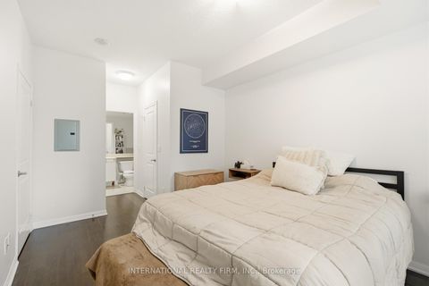 Photo 21 at 711 - 628 Fleet Street, Niagara, Toronto