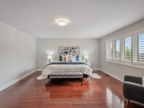 Photo 20 at 16 Craigvale Street, Patterson, Vaughan