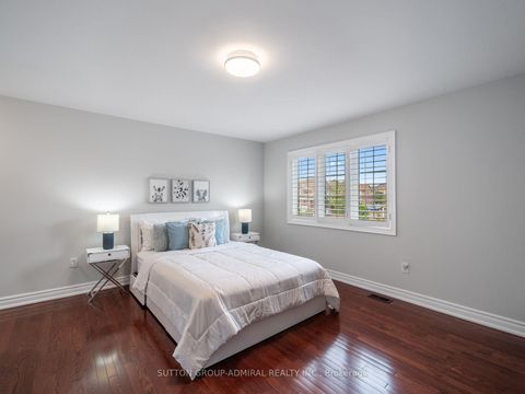 Photo 29 at 16 Craigvale Street, Patterson, Vaughan