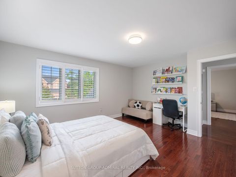 Photo 30 at 16 Craigvale Street, Patterson, Vaughan