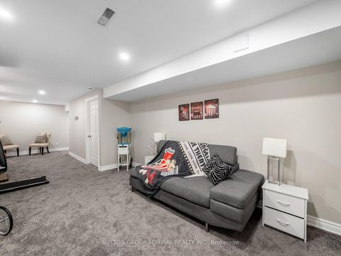 Photo 34 at 16 Craigvale Street, Patterson, Vaughan