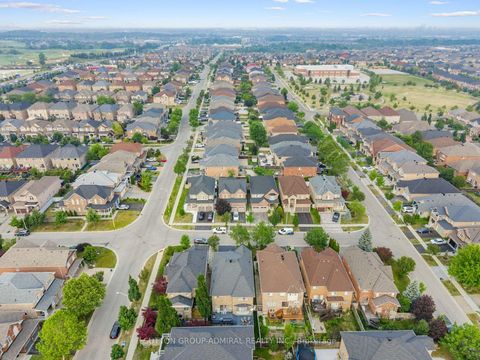 Photo 47 at 16 Craigvale Street, Patterson, Vaughan