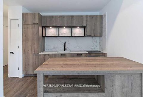Photo 1 at 423 - 505 Richmond Street W, Bellwoods, Toronto