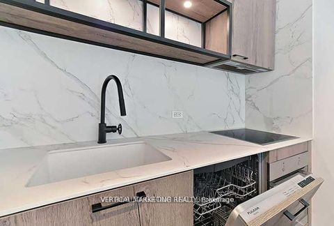Photo 8 at 423 - 505 Richmond Street W, Bellwoods, Toronto