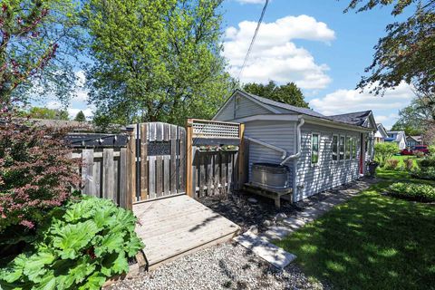 Photo 3 at 246 Weir Street, Stayner, Clearview