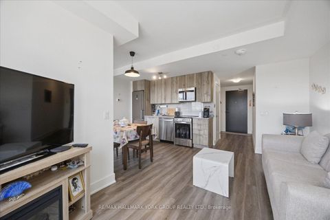 Photo 7 at 420 - 185 Deerfield Road, Central Newmarket, Newmarket