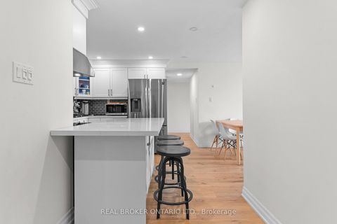 Photo 2 at 502 - 99 Cameron Street, Chinatown, Toronto