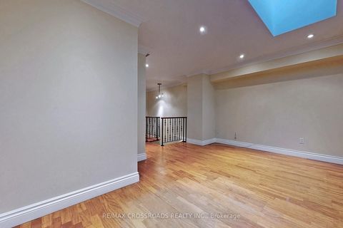 Photo 10 at Ph02 - 1001 Bay Street, Bay Street Corridor, Toronto