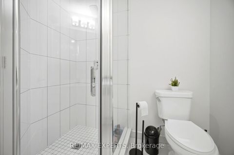 Photo 14 at 221 - 9000 Jane Street, Concord, Vaughan