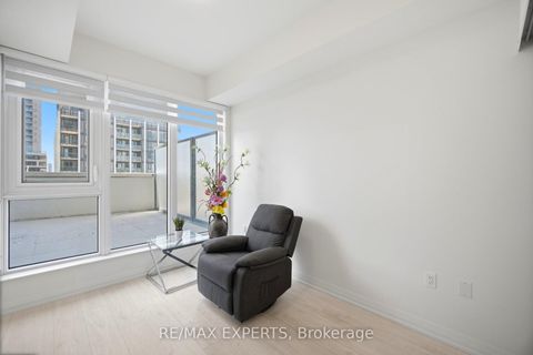 Photo 15 at 221 - 9000 Jane Street, Concord, Vaughan