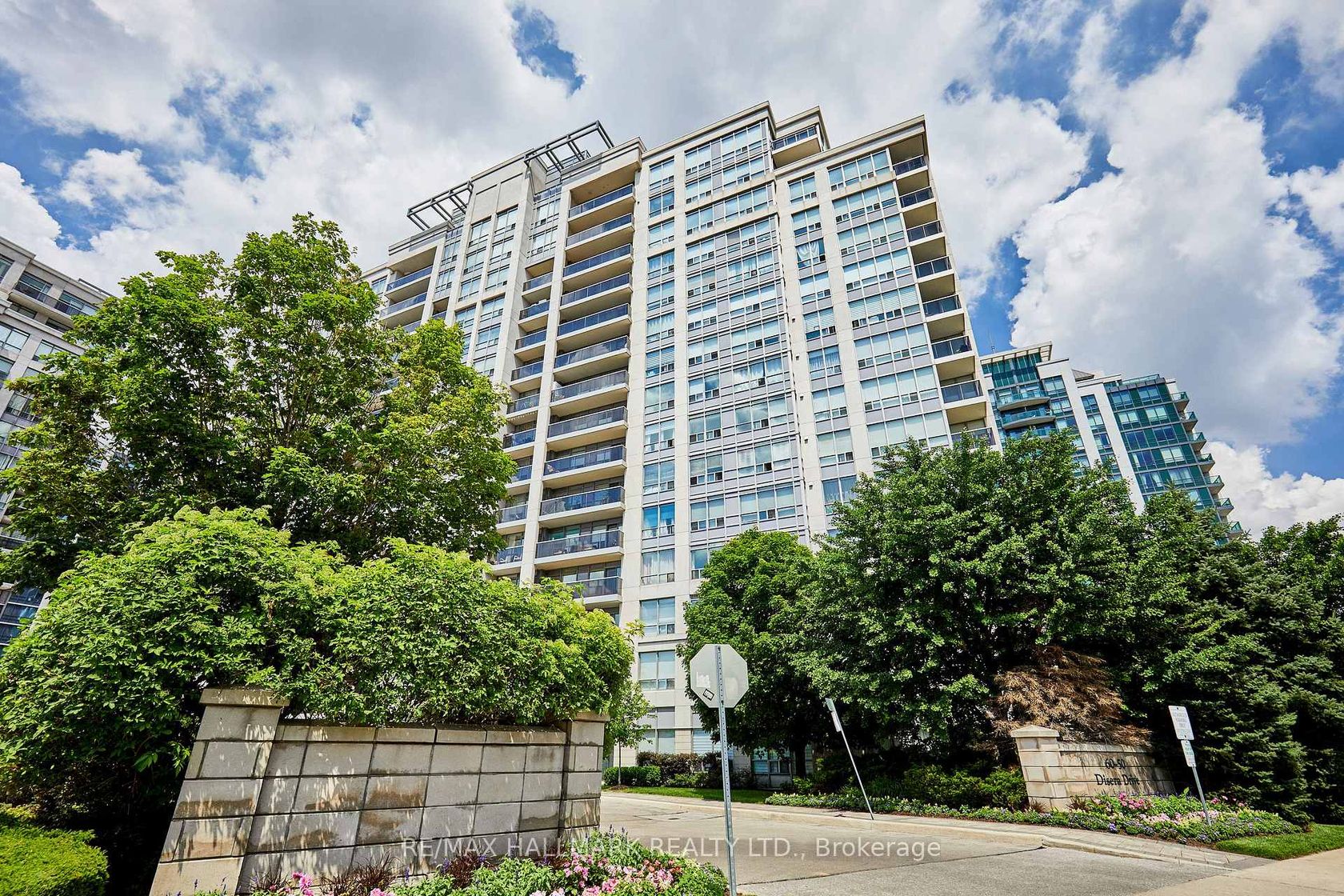 307 - 60 Disera Drive, Beverley Glen, Vaughan photo number 2