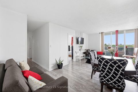 Photo 6 at 610 - 1250 Bridletowne Circle, L'Amoreaux, Toronto
