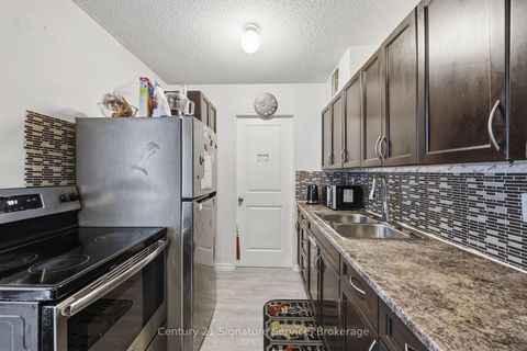Photo 14 at 610 - 1250 Bridletowne Circle, L'Amoreaux, Toronto