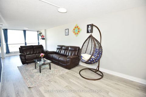 Photo 5 at 914 - 1 Rowntree Road, Jamestown, Toronto