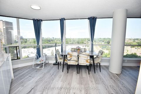 Photo 12 at 914 - 1 Rowntree Road, Jamestown, Toronto