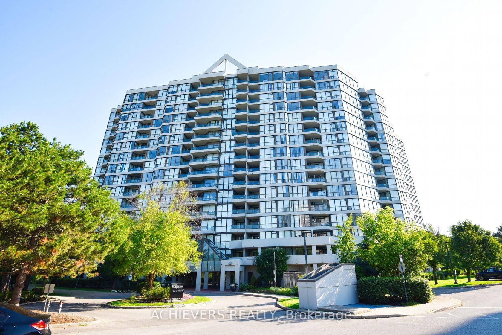 914 - 1 Rowntree Road, Jamestown, Toronto photo number 2