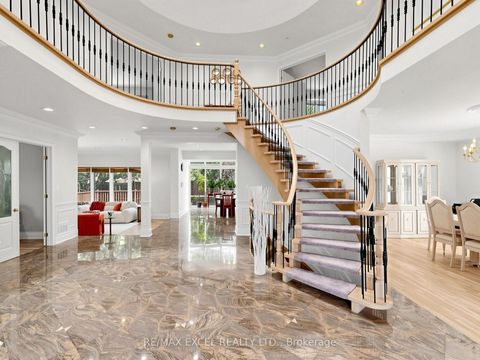 Photo 4 at 16 Frybrook Crescent, Bayview Hill, Richmond Hill