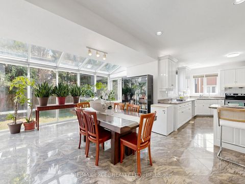 Photo 18 at 16 Frybrook Crescent, Bayview Hill, Richmond Hill