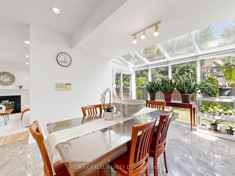 Photo 19 at 16 Frybrook Crescent, Bayview Hill, Richmond Hill