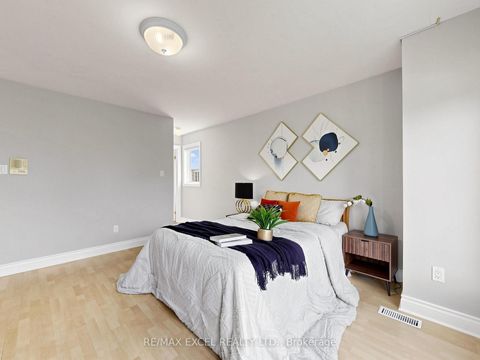 Photo 36 at 16 Frybrook Crescent, Bayview Hill, Richmond Hill