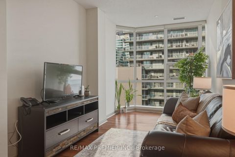 Photo 13 at 704 - 393 King Street W Street, Waterfront Communities C1, Toronto