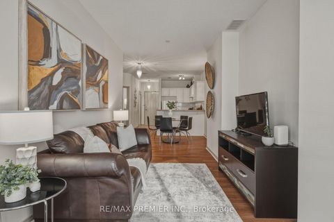 Photo 16 at 704 - 393 King Street W Street, Waterfront Communities C1, Toronto