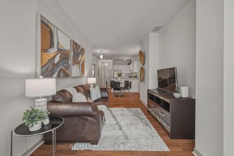 Photo 17 at 704 - 393 King Street W Street, Waterfront Communities C1, Toronto