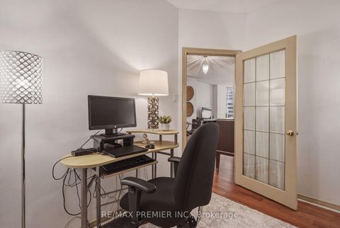 Photo 26 at 704 - 393 King Street W Street, Waterfront Communities C1, Toronto