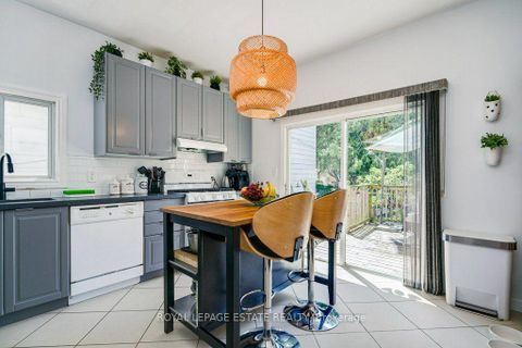 Photo 8 at 82 August Avenue, Oakridge, Toronto