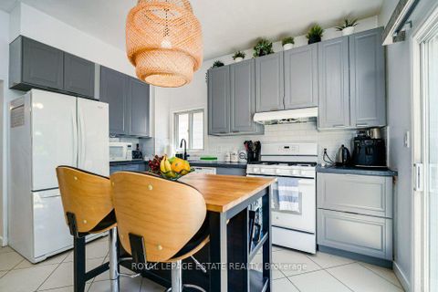 Photo 10 at 82 August Avenue, Oakridge, Toronto