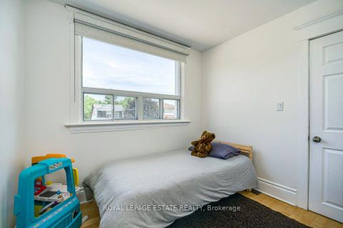 Photo 18 at 82 August Avenue, Oakridge, Toronto